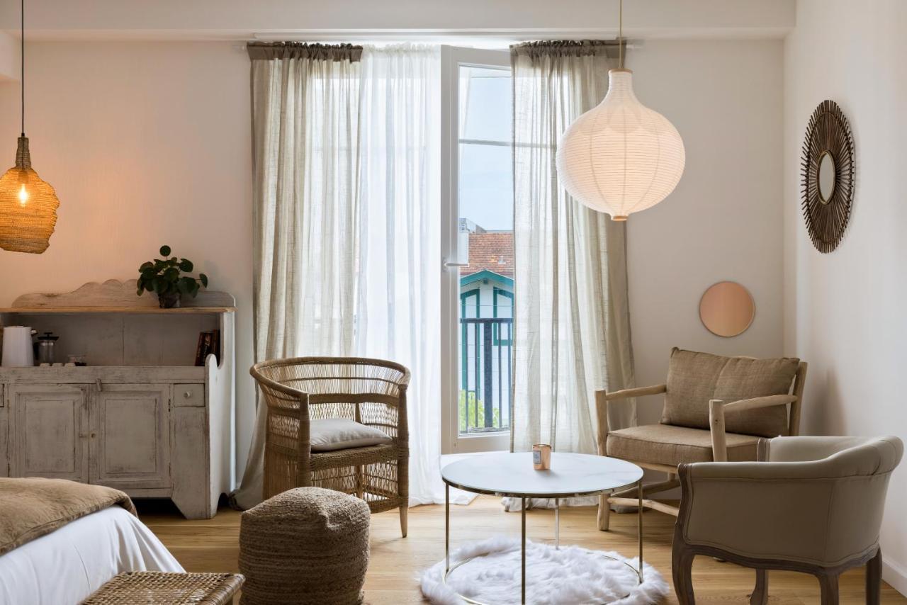 バイヨンヌ Libertitu Bed & Breakfast エクステリア 写真
